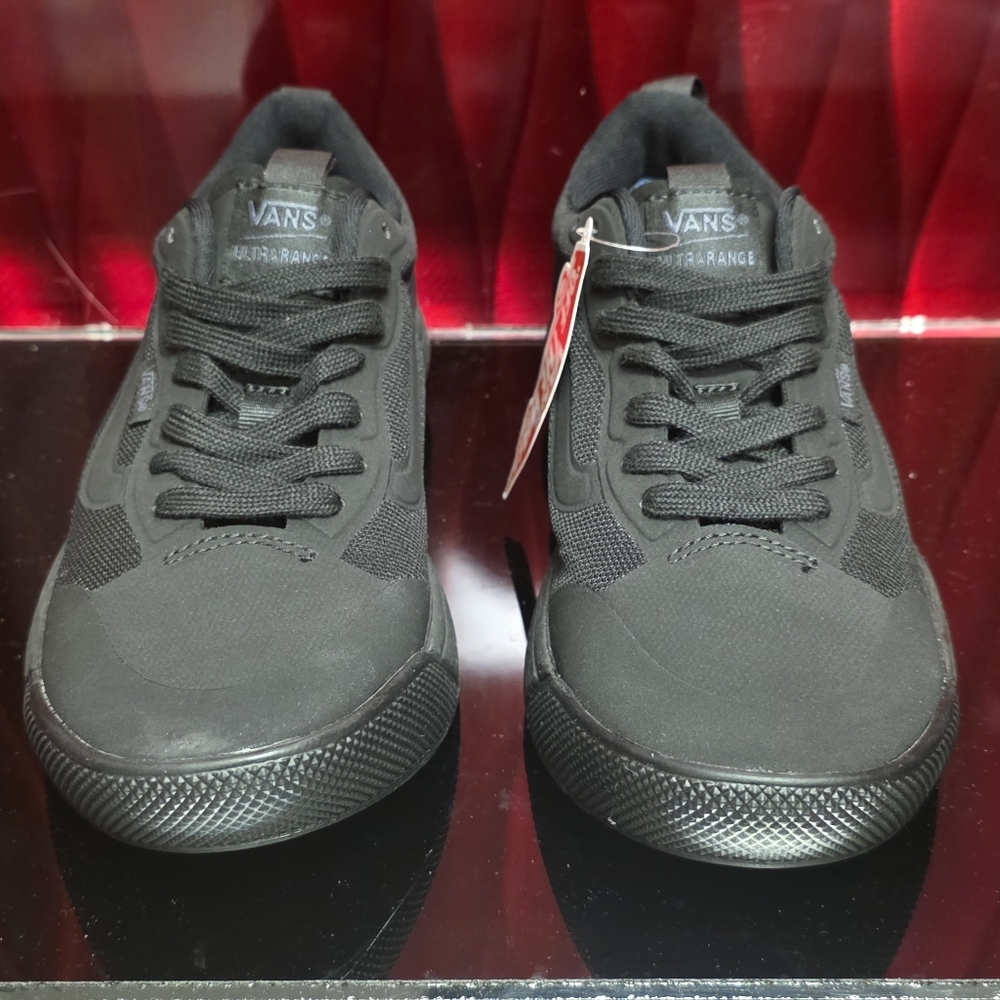 Vans Ultrarange Exo – Triple Black – Size 5.5 Men / 7 Women - Picture 2 of 7